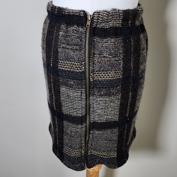 Urban Renewal Wool Skirt Womens Medium Knit Preppy Recycled Sweaters Micro Mini - Picture 3 of 14